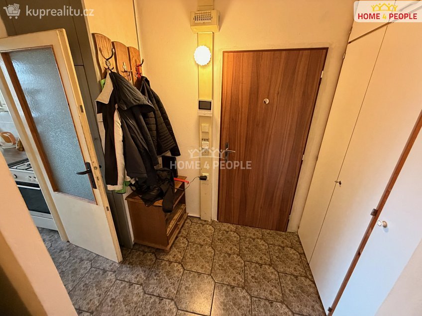 Prodej bytu 4+1 83 m^2 Hnězdenská, Praha 8 