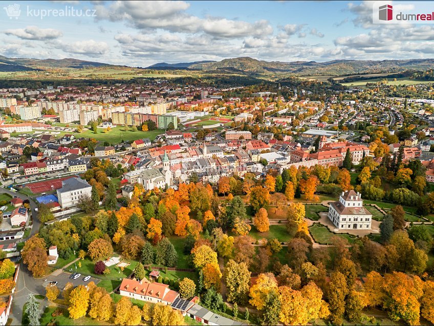 Prodej  rodinného domu 100 m^2 Žižkova, Ostrov 