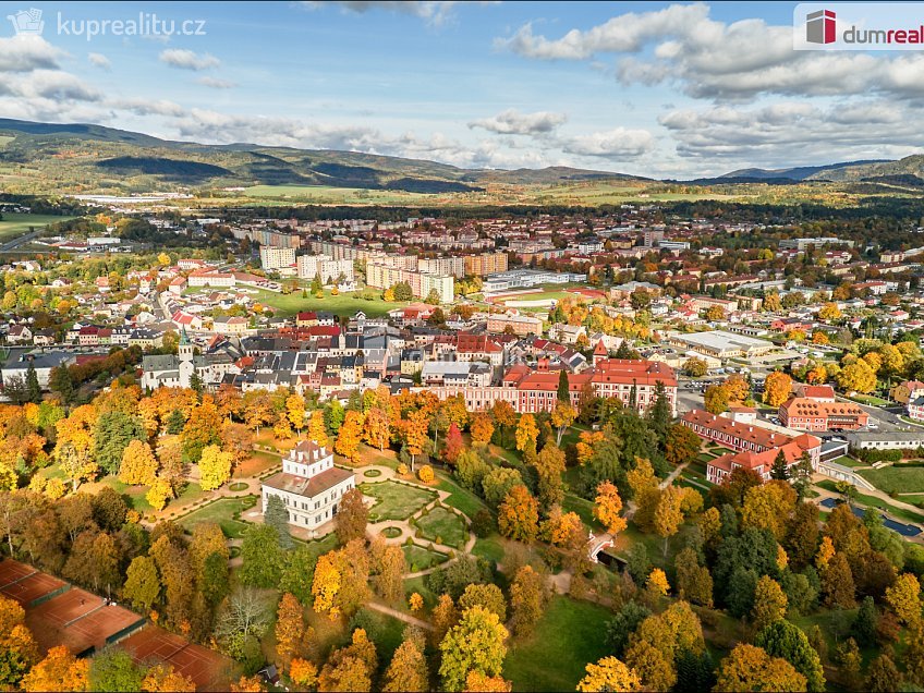 Prodej  rodinného domu 100 m^2 Žižkova, Ostrov 