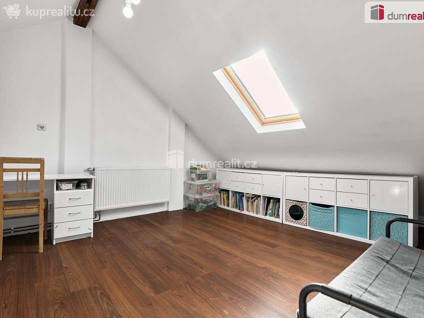 Prodej  rodinného domu 100 m^2 Žižkova, Ostrov 