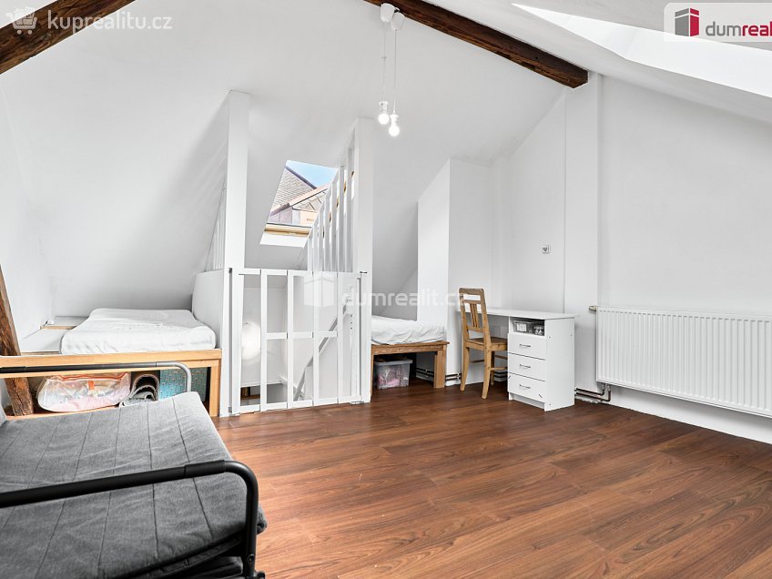 Prodej  rodinného domu 100 m^2 Žižkova, Ostrov 