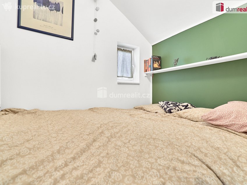 Prodej  rodinného domu 100 m^2 Žižkova, Ostrov 