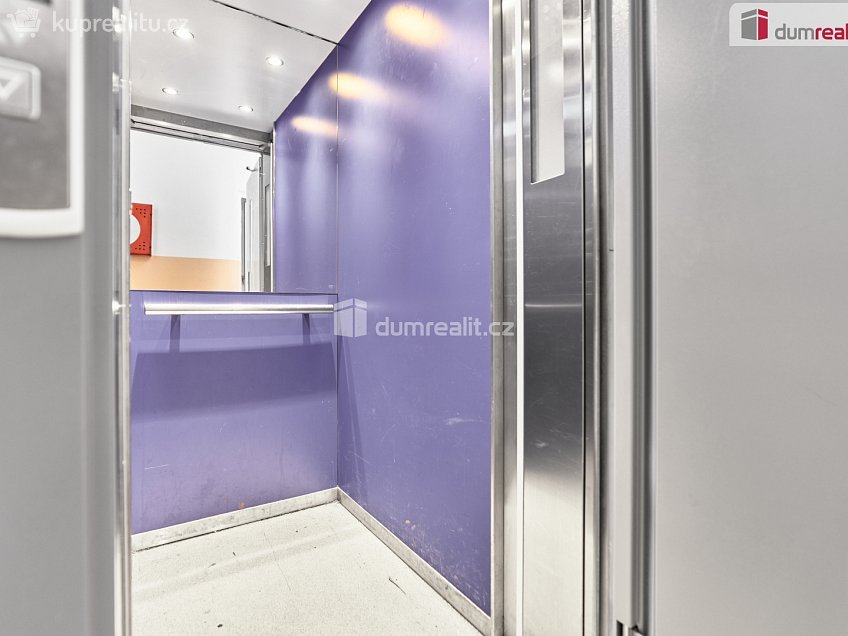 Prodej bytu 3+1 67 m^2 Jelínkova, Sokolov 