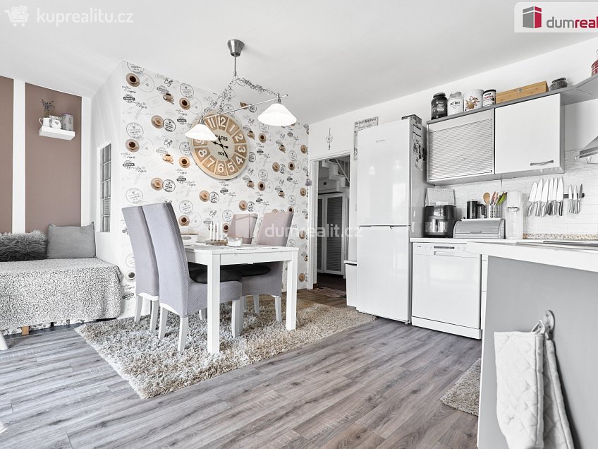 Prodej  rodinného domu 340 m^2 Krušnohorská, Ostrov 