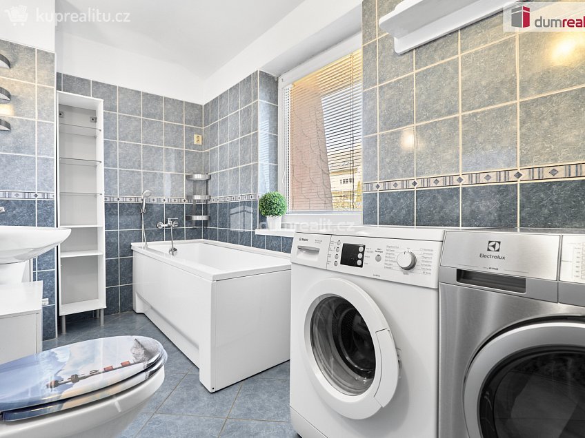 Prodej  rodinného domu 340 m^2 Krušnohorská, Ostrov 