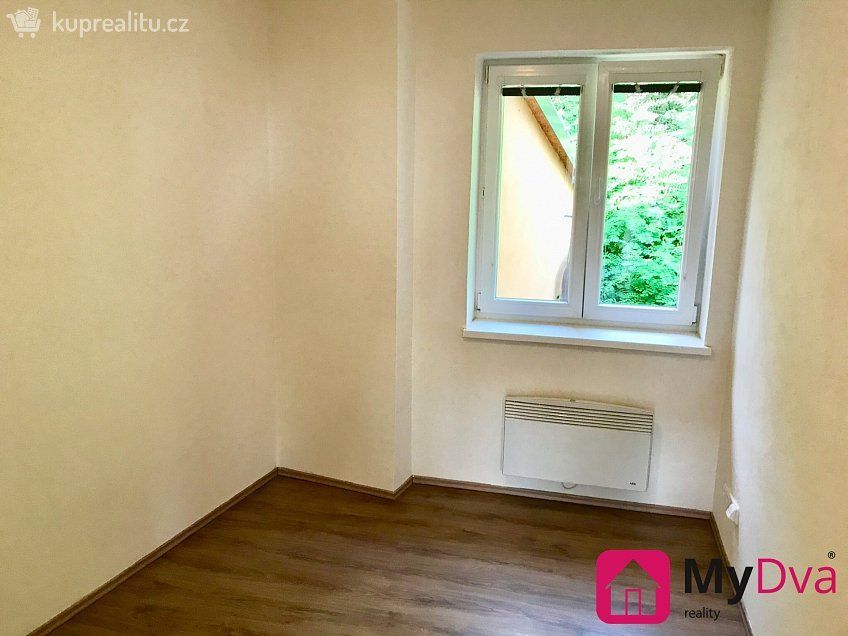 Pronájem bytu 3+kk 78 m^2 Růžová, Oslavany 