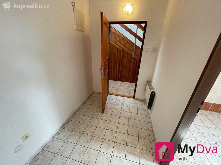 Pronájem bytu 1+kk 32 m^2 Masarykovo náměstí, Znojmo 