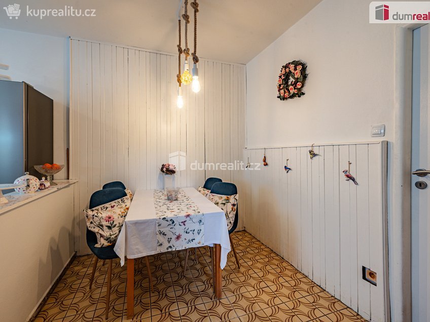 Prodej  rodinného domu 150 m^2 Javorová, Cheb 