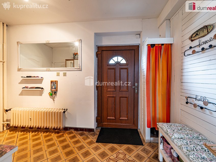 Prodej  rodinného domu 150 m^2 Javorová, Cheb 