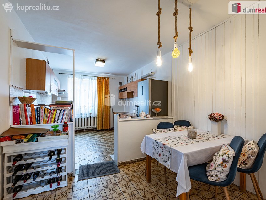 Prodej  rodinného domu 150 m^2 Javorová, Cheb 