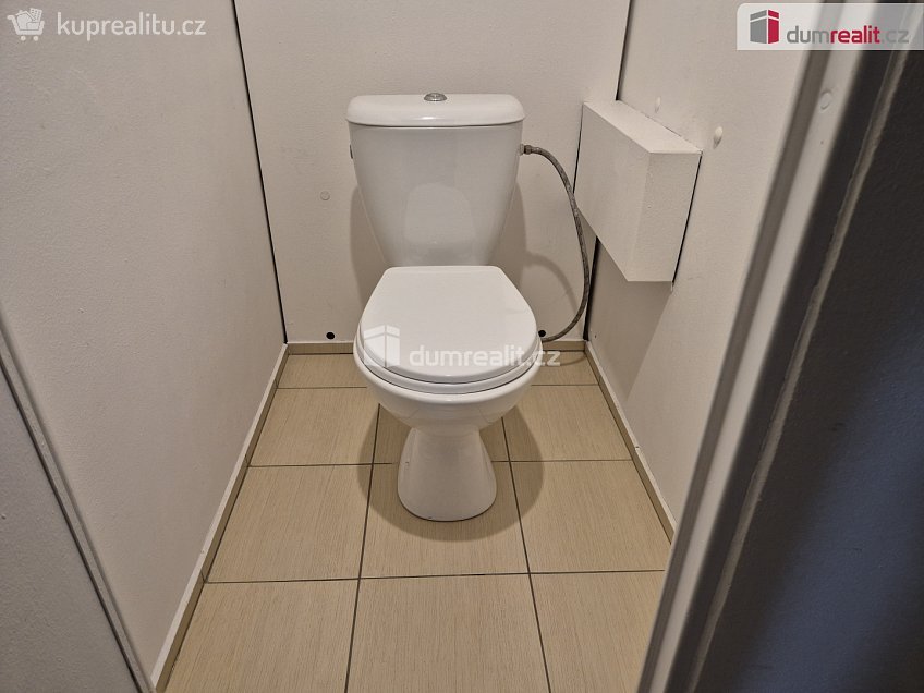 Pronájem bytu 2+kk 44 m^2 Sídliště, Velešín 