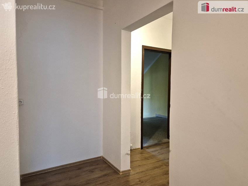 Pronájem bytu 2+kk 44 m^2 Sídliště, Velešín 