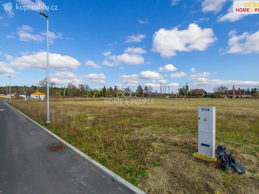 Prodej  stavebního pozemku 1140 m^2 Kolová, Kolová 