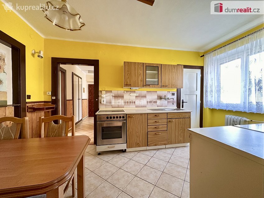 Prodej bytu 3+1 85 m^2 Klínovecká, Ostrov 