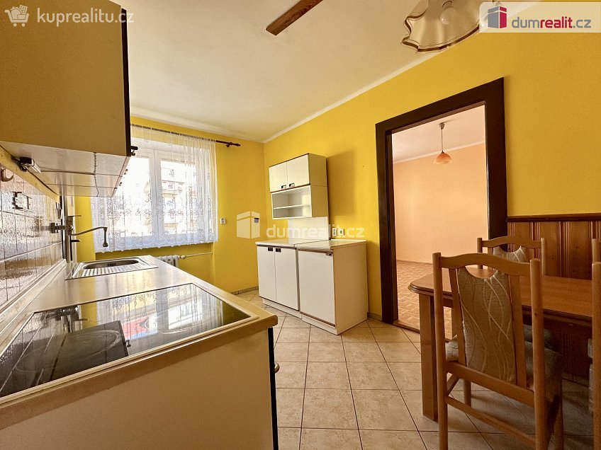 Prodej bytu 3+1 85 m^2 Klínovecká, Ostrov 