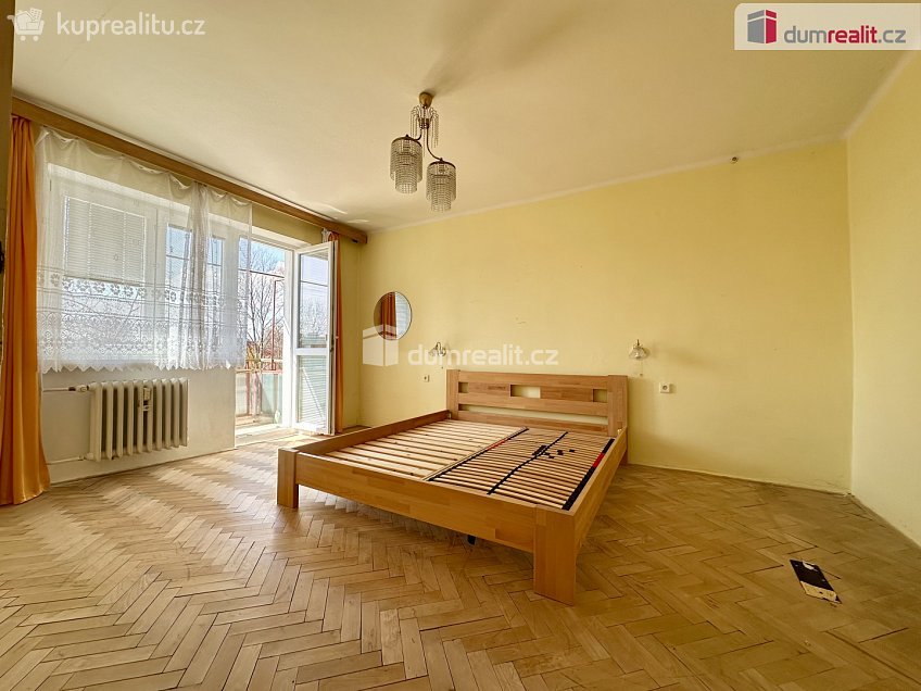 Prodej bytu 3+1 85 m^2 Klínovecká, Ostrov 