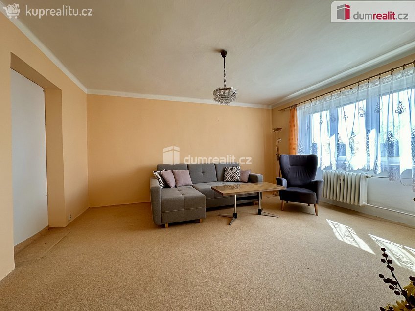 Prodej bytu 3+1 85 m^2 Klínovecká, Ostrov 