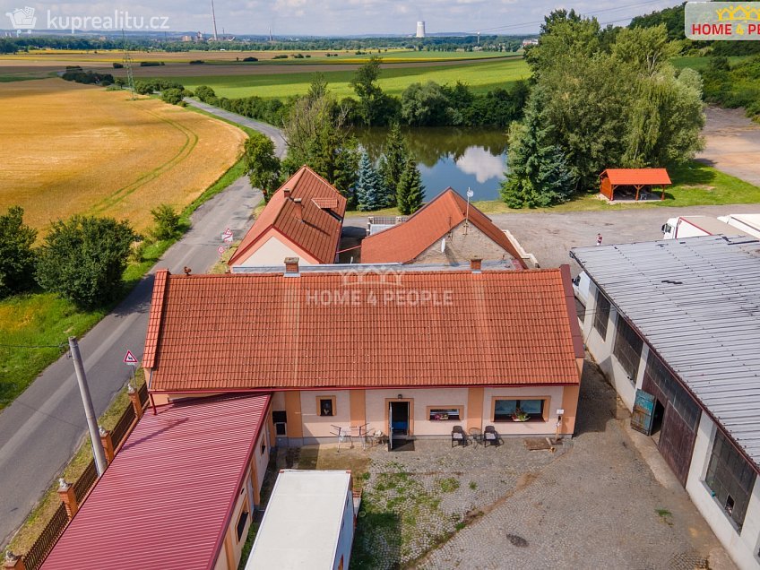 Prodej  výrobních prostor 23788 m^2 Mělnická, Všetaty 