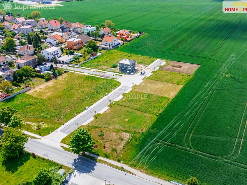 Prodej  stavebního pozemku 587 m^2 Dělnická, Pečky 