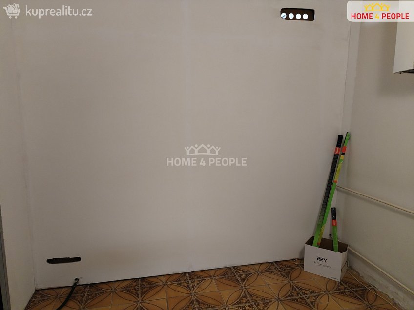 Pronájem  komerční reality 40 m^2 Na rolích, Praha 4 