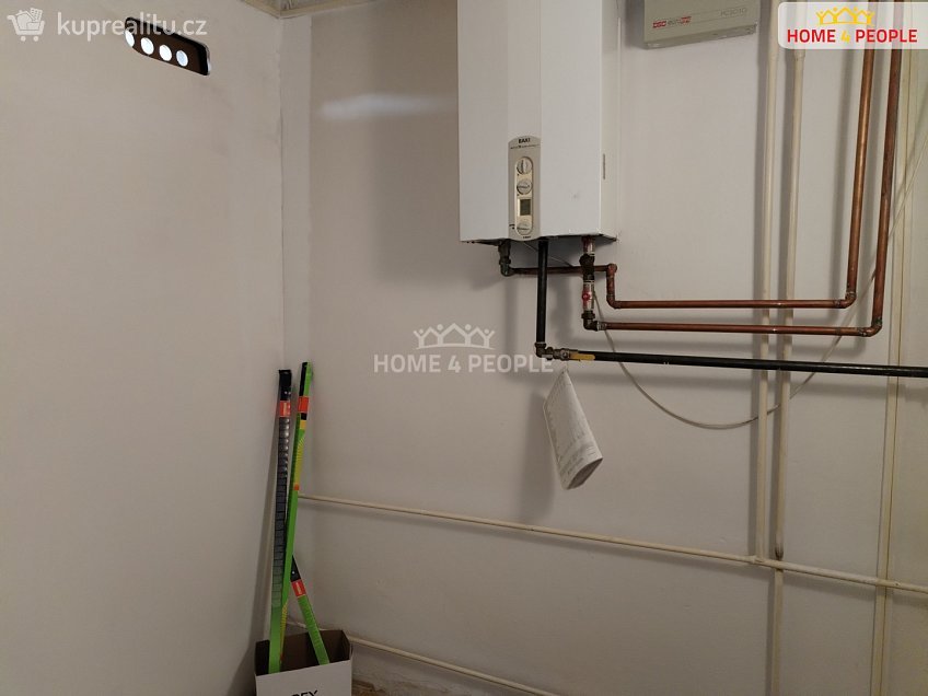 Pronájem  komerční reality 40 m^2 Na rolích, Praha 4 