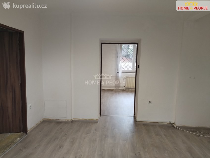 Pronájem  komerční reality 40 m^2 Na rolích, Praha 4 