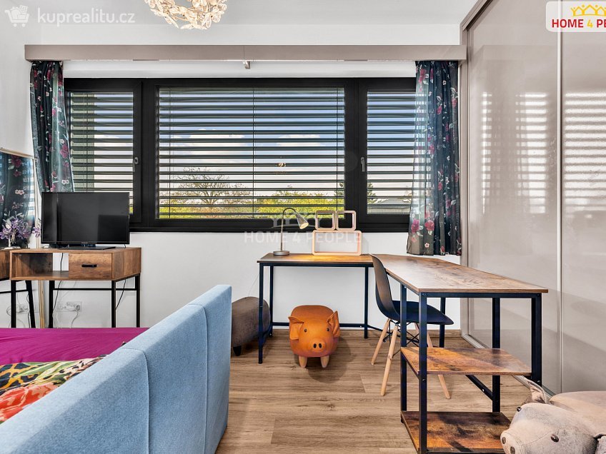 Prodej bytu 4+kk 125 m^2 Podzámecká, Praha-Koloděje 