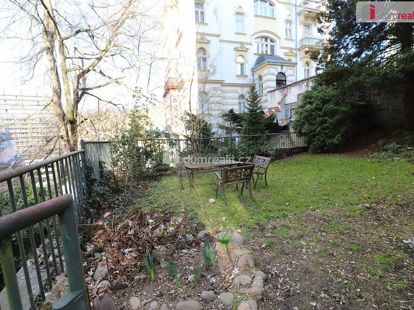 Prodej bytu 2+kk 65 m^2 Krále Jiřího, Karlovy Vary 