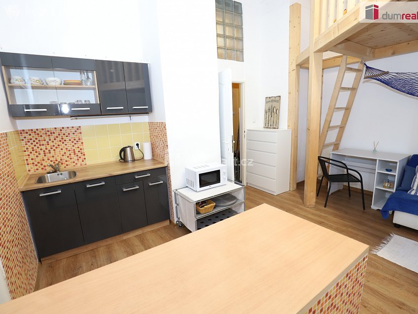 Prodej bytu 2+kk 65 m^2 Krále Jiřího, Karlovy Vary 