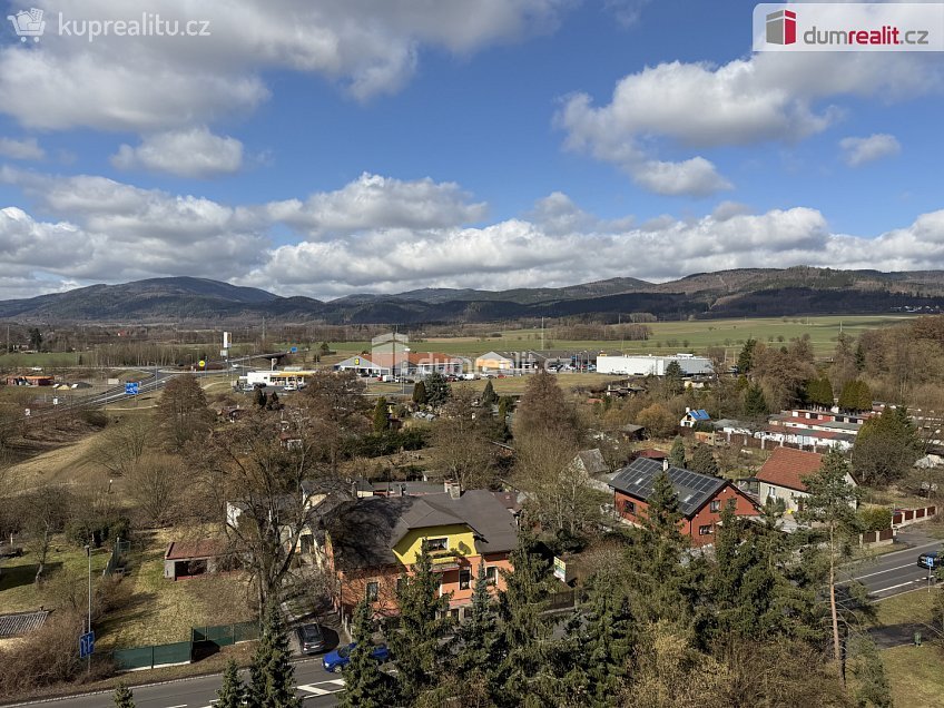 Pronájem bytu 2+1 58 m^2 Kollárova, Ostrov 