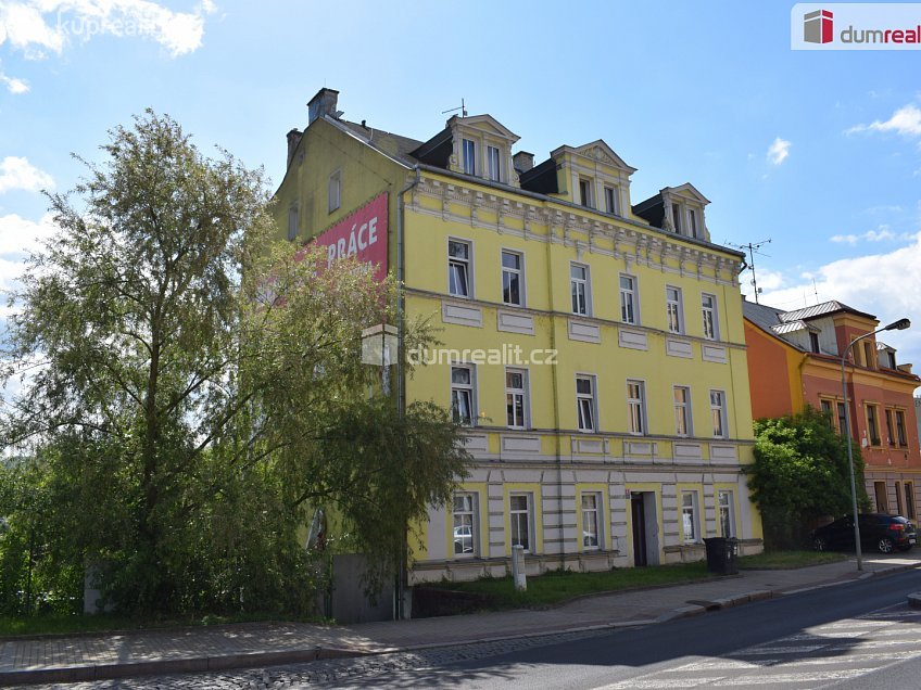 Prodej bytu 2+kk 51 m^2 Chebská, Karlovy Vary 