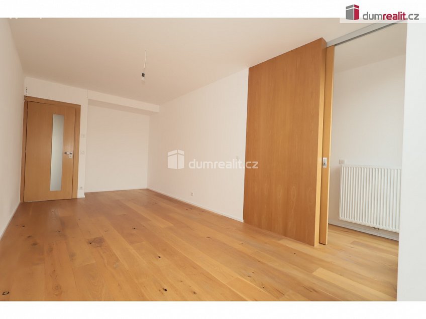 Prodej  rodinného domu 286 m^2 V Hrobech, Praha-Libuš 