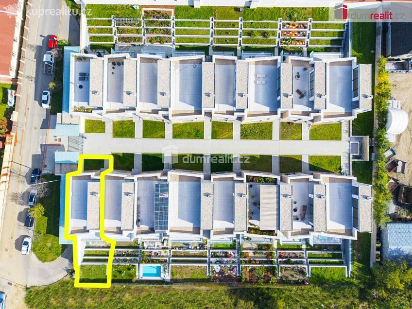 Prodej  rodinného domu 286 m^2 V Hrobech, Praha-Libuš 