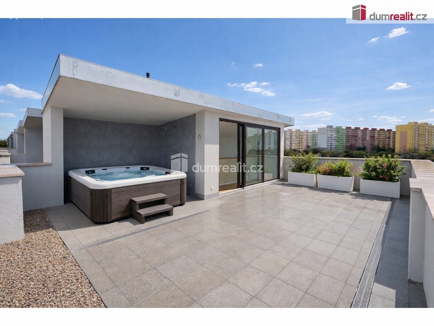 Prodej  rodinného domu 286 m^2 V Hrobech, Praha-Libuš 