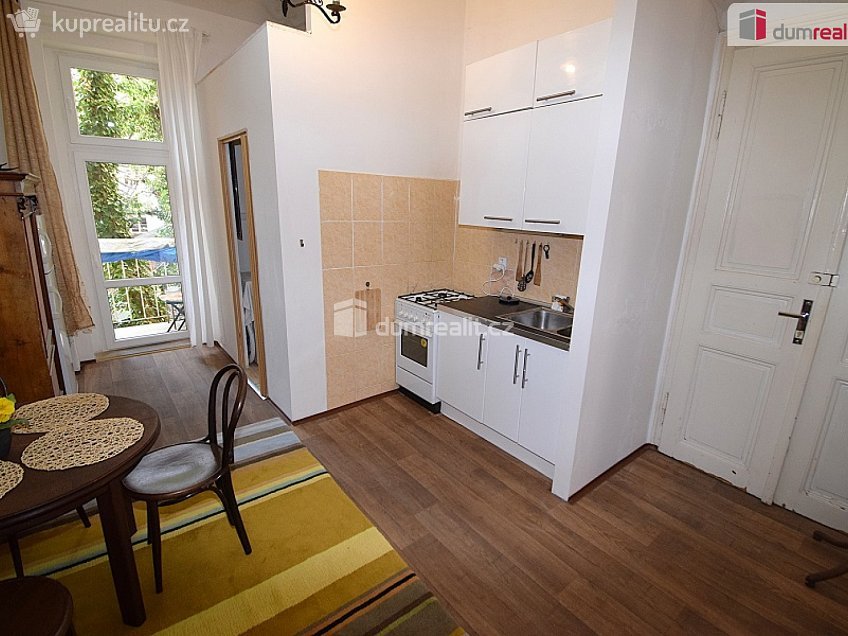 Pronájem bytu 1+1 43 m^2 Jana Masaryka, Praha 2 