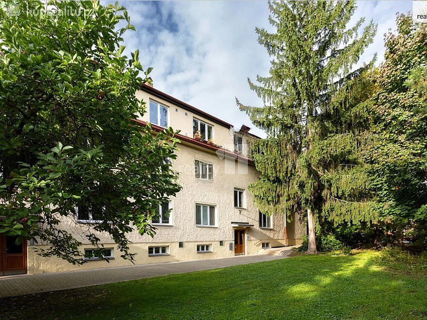 Prodej bytu 3+kk 151 m^2 Kamýcká, Praha-Suchdol 