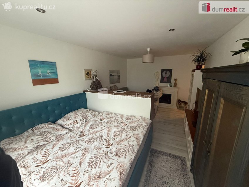 Prodej bytu 2+1 54 m^2 Mírová, Cheb 