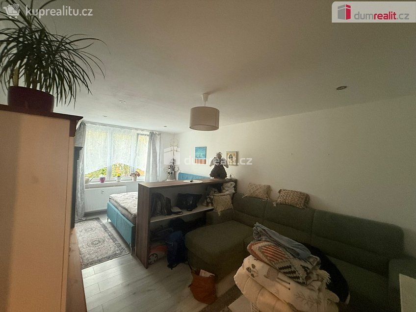 Prodej bytu 2+1 54 m^2 Mírová, Cheb 