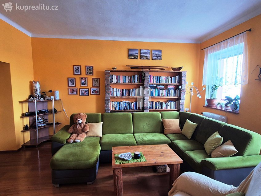 Prodej bytu 3+1 94 m^2 Slavíkova, Hodonín 