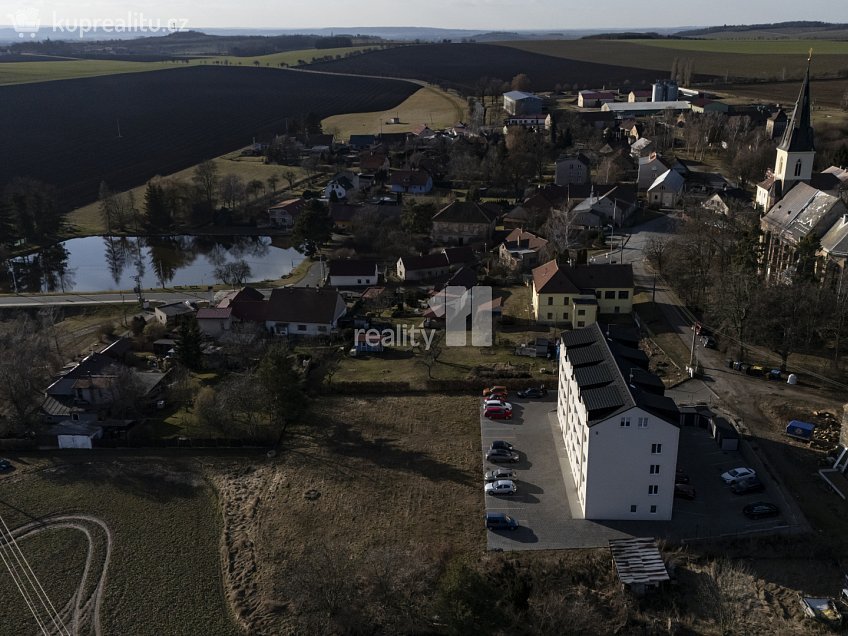 Prodej bytu 3+kk 64 m^2 Lošany, Lošany 