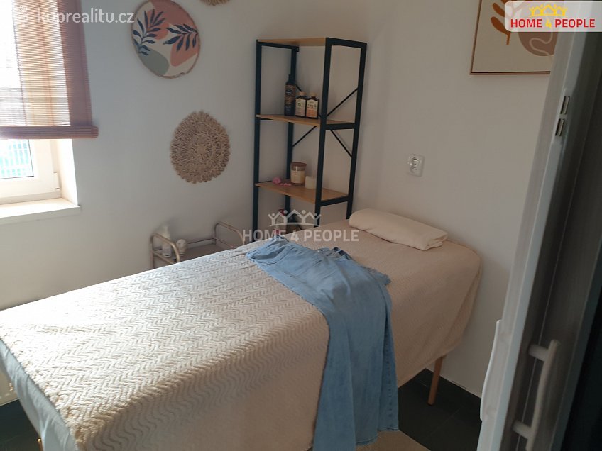 Pronájem  kanceláře 48 m^2 Antuškova, Benešov 