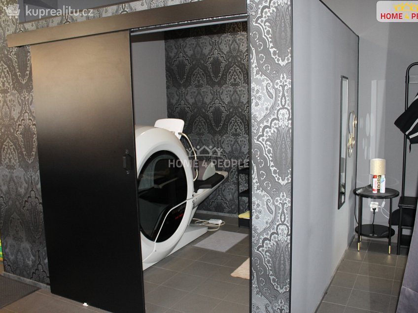 Pronájem  kanceláře 48 m^2 Antuškova, Benešov 