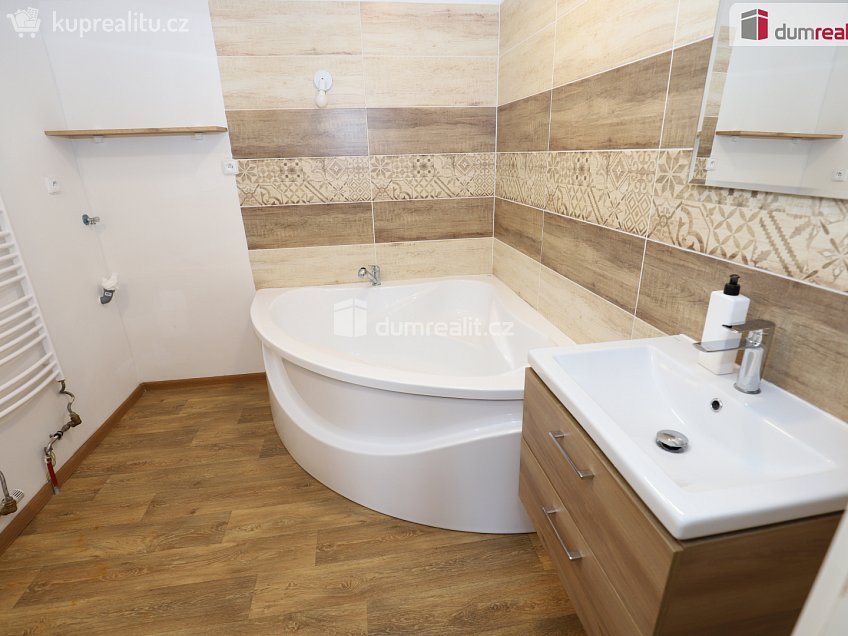 Pronájem bytu 3+1 100 m^2 Zádub-Závišín, Zádub-Závišín 