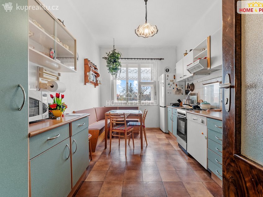 Prodej bytu 3+1 92 m^2 Olivova, Říčany 