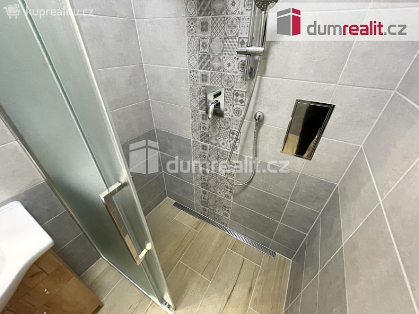 Pronájem bytu 2+kk 48 m^2 Slávy Horníka, Praha 5 