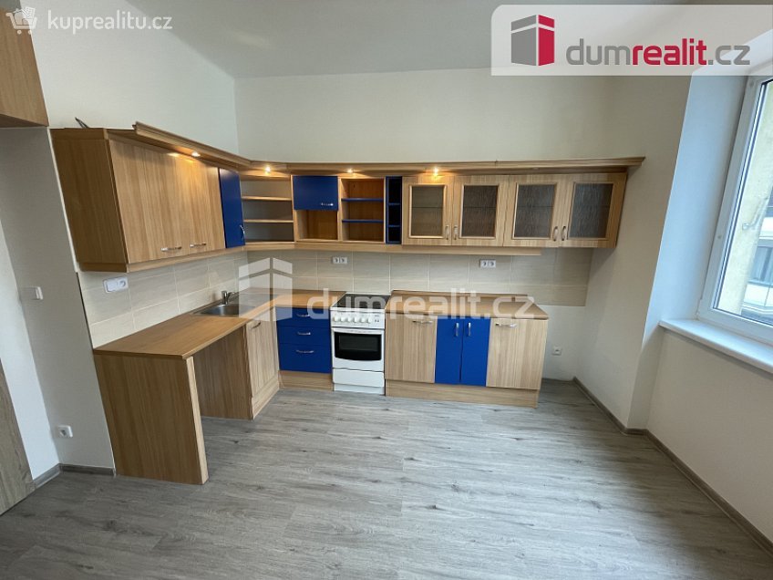 Pronájem bytu 2+kk 48 m^2 Slávy Horníka, Praha 5 