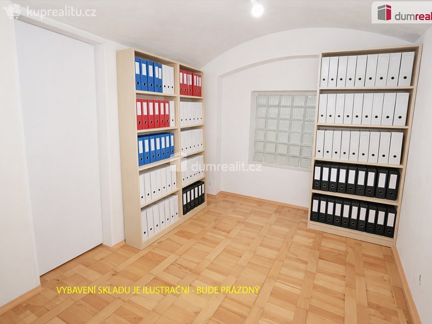 Pronájem  kanceláře 80 m^2 Školská, Praha 1 