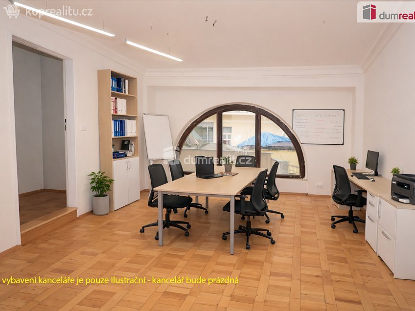 Pronájem  kanceláře 80 m^2 Školská, Praha 1 