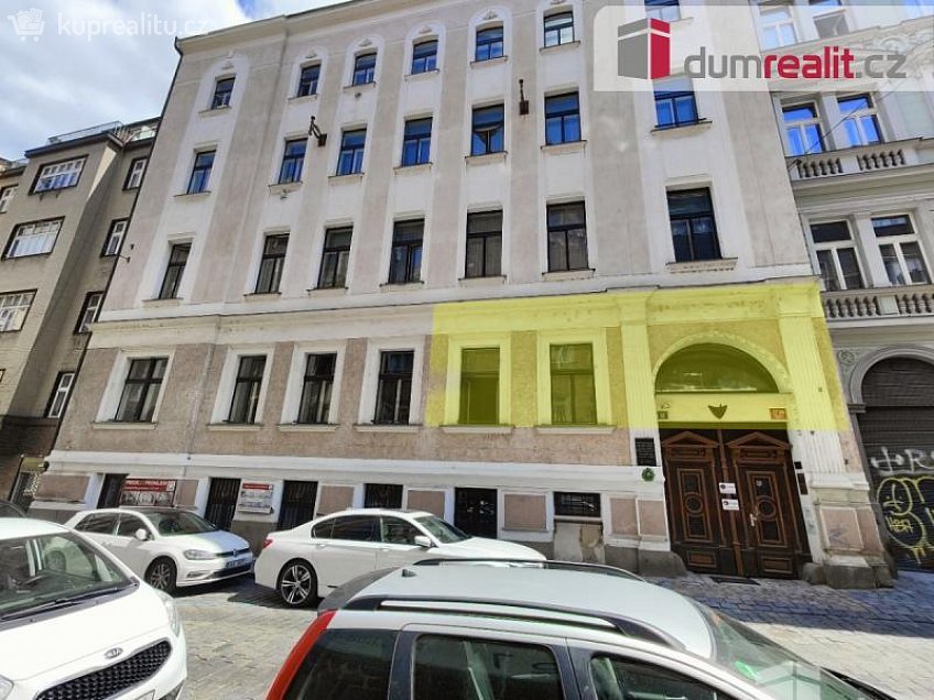 Pronájem  kanceláře 80 m^2 Školská, Praha 1 