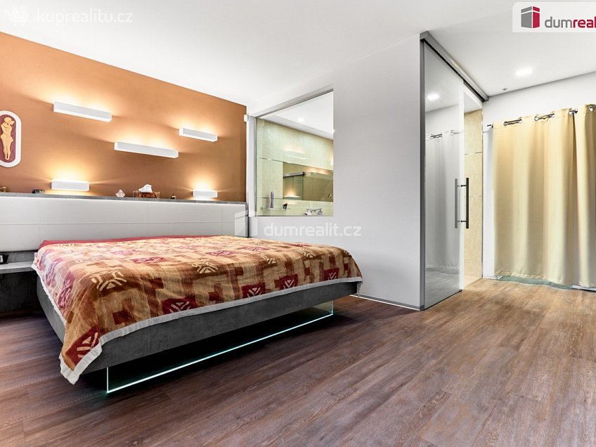 Prodej  vily 296 m^2 Vítězství, Děčín 